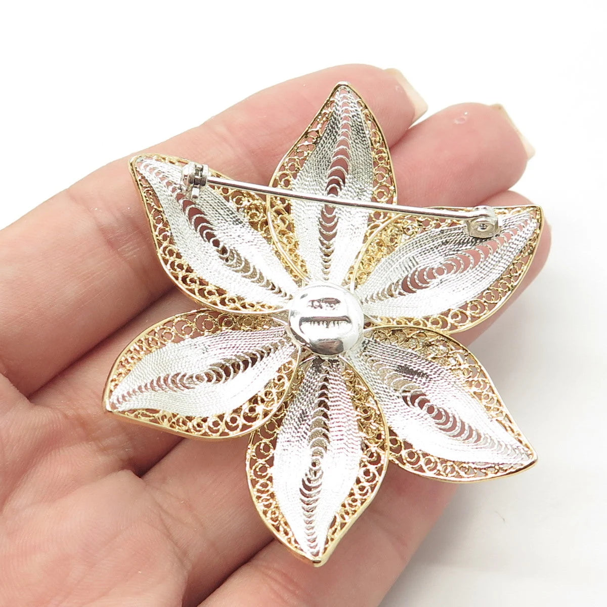 925 Sterling Silver 2-Tone Vintage Filigree Floral Pin Brooch