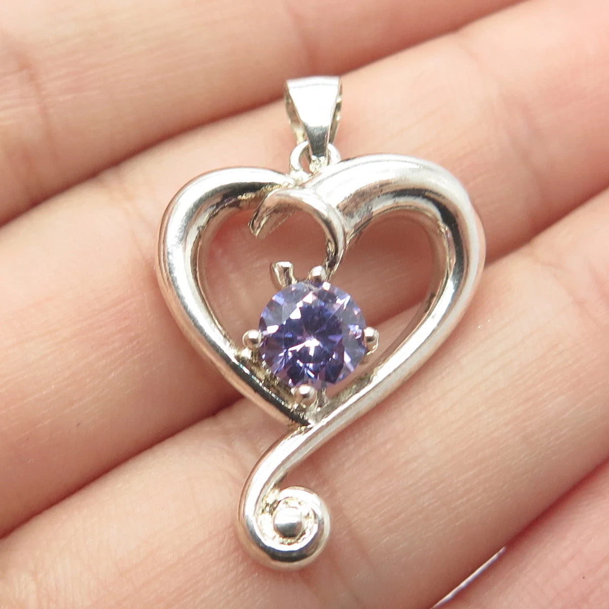 925 Sterling Silver Vintage Lavender C Z Open Heart Pendant