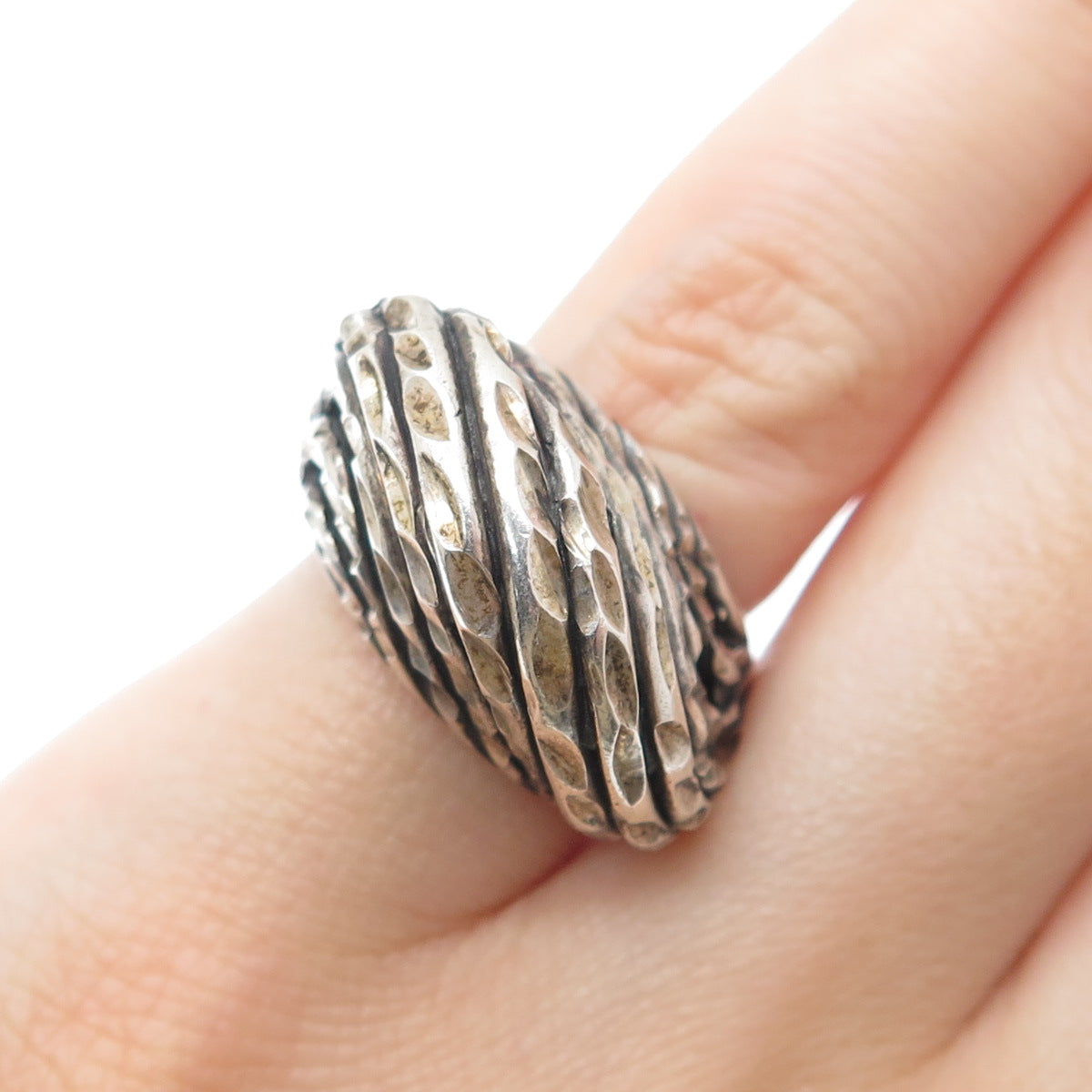 925 Sterling Silver Vintage Diamond-Cut Wavy Dome Oxidized Ring Size 4.75