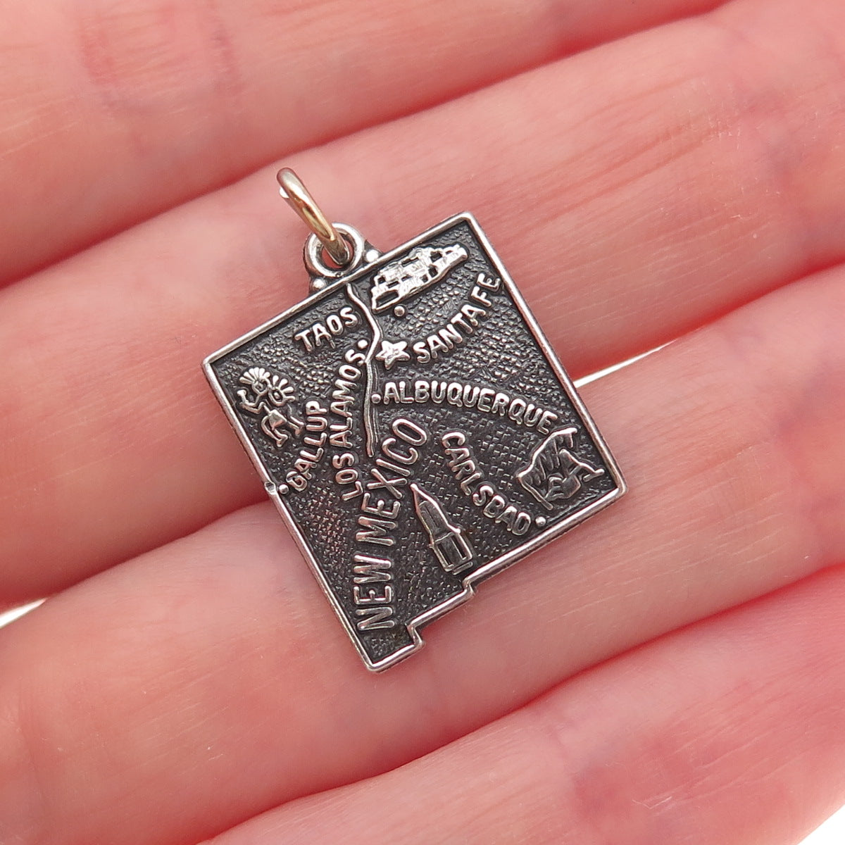 925 Sterling Silver Vintage New Mexico State Map Oxidized Mini Charm Pendant