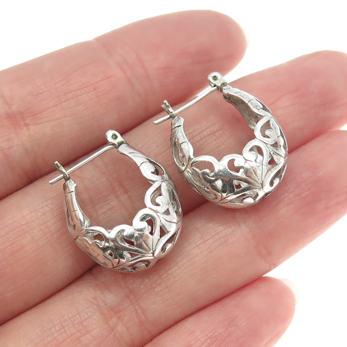 925 Sterling Silver Vintage Boho / Ornate Hinged Hoop Earrings