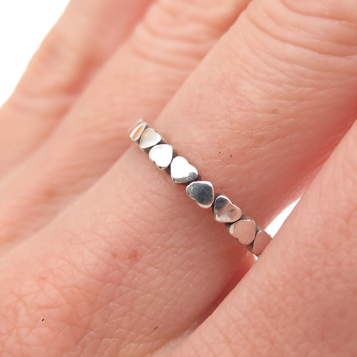 925 Sterling Silver Vintage Heart All Around Oxidized Band Ring Size 8