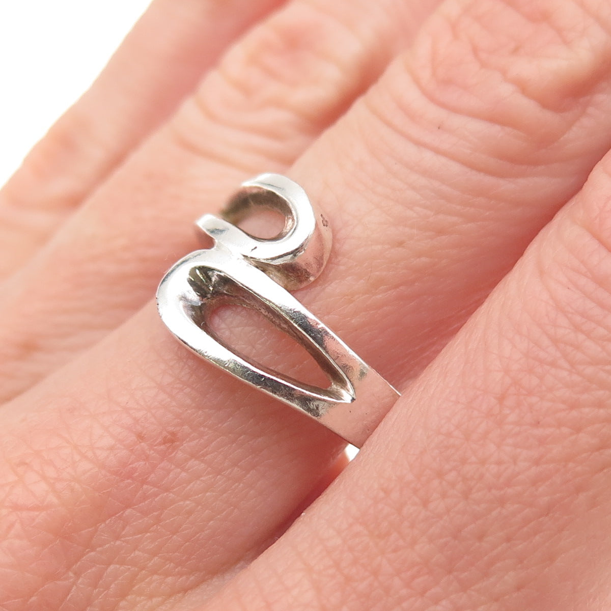 925 Sterling Silver Vintage Modernist Bypass Oxidized Ring Size 9