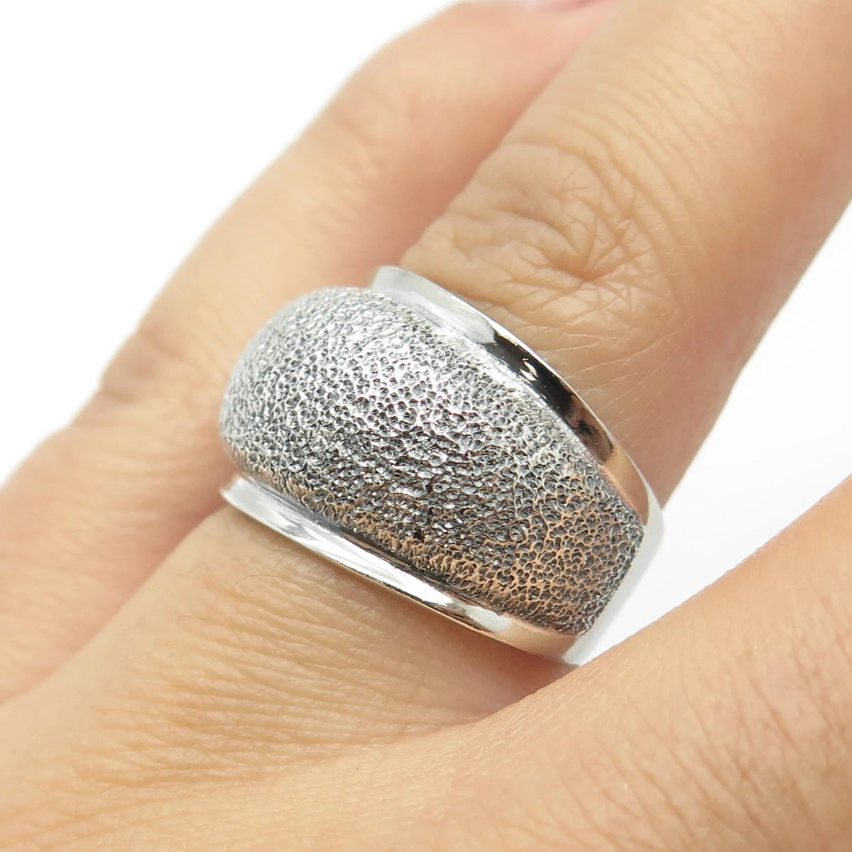925 Sterling Silver Vintage Textured Ring Size 7