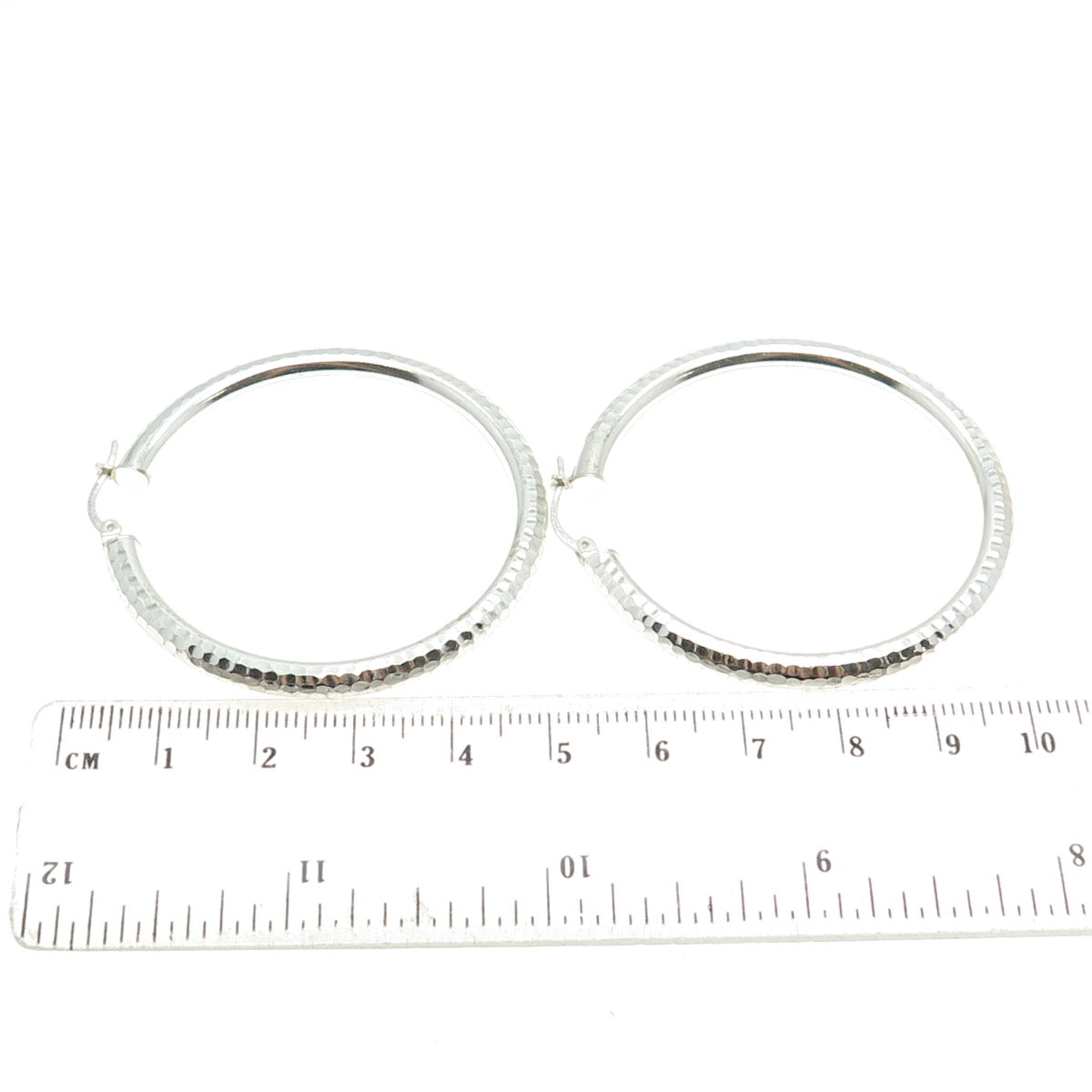 HAN 925 Sterling Silver Diamond-Cut Hoop Earrings