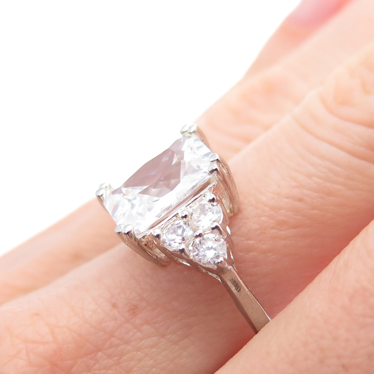 925 Sterling Silver Vintage Radiant & Round-Cut C Z Engagement Ring Size 7