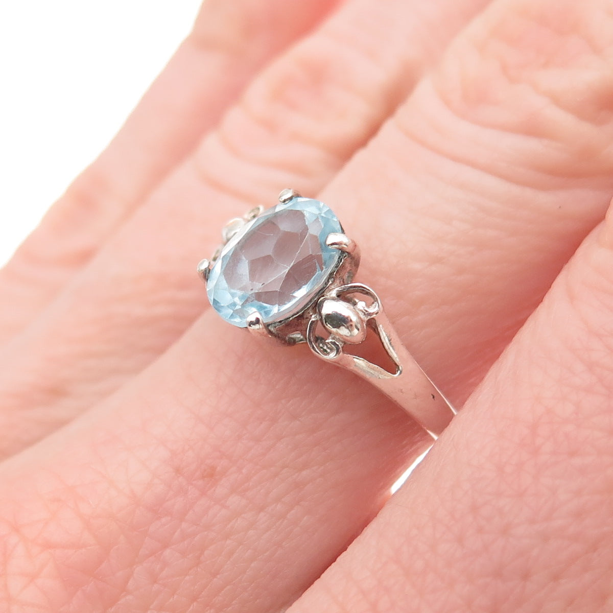 925 Sterling Silver Vintage Real Oval-Cut Blue Topaz Ring Size 6.5