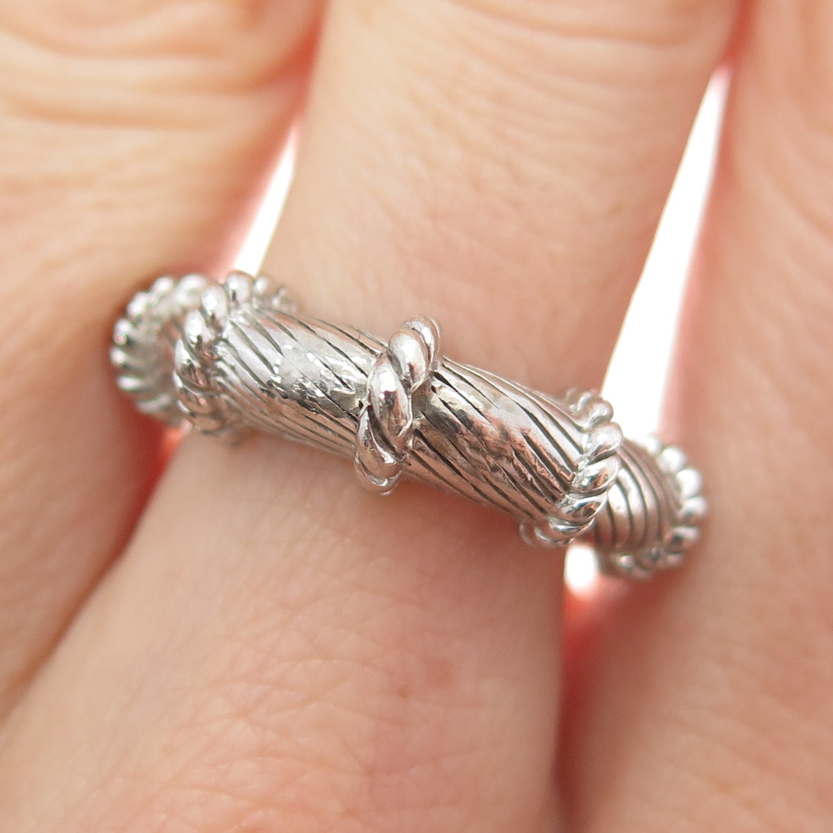 JUDITH RIPKA 925 Sterling Silver Twisted Ribbed Ring Size 8.25