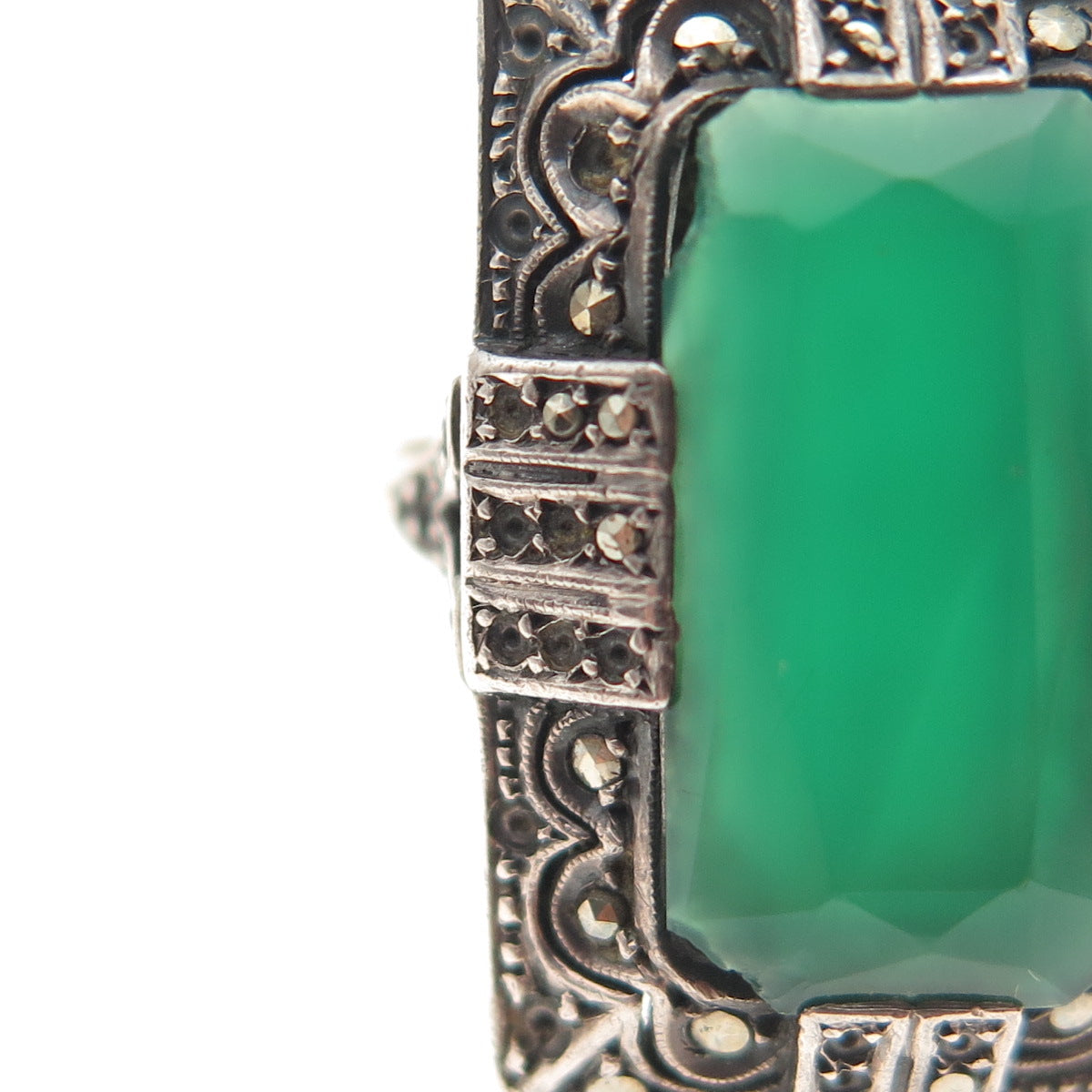 925 Sterling Antique Green Onyx & Marcasite Ring Size 7.75 (missing 25 stones)