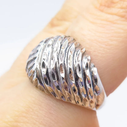 925 Sterling Silver Vintage Ribbed Ring Size 8.25