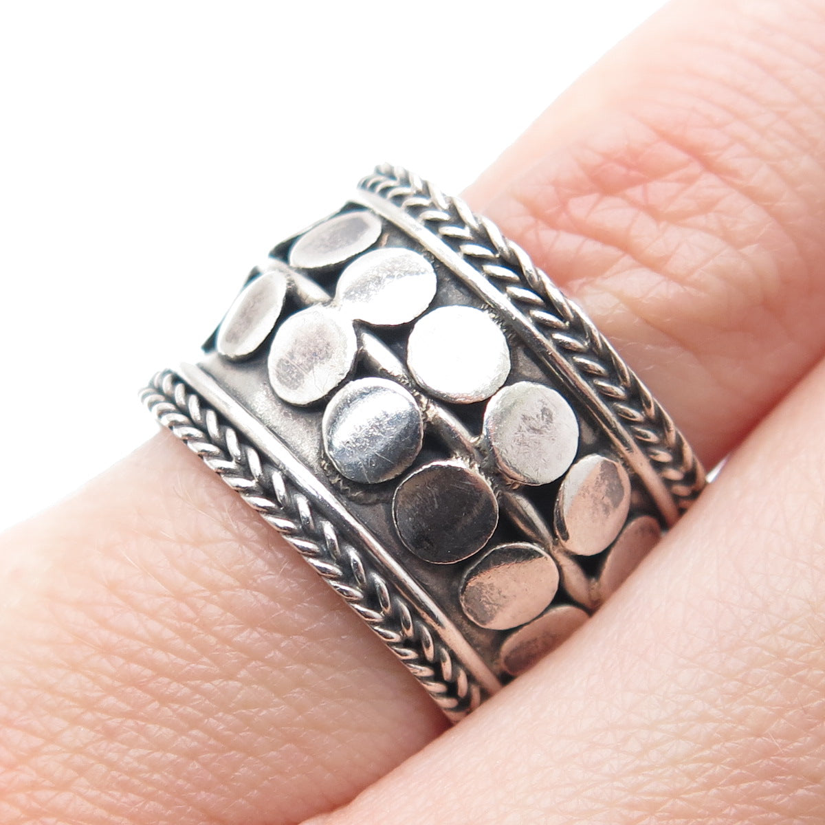 925 Sterling Silver Vintage Modernist Disc Dotted Band Oxidized Ring Size 6
