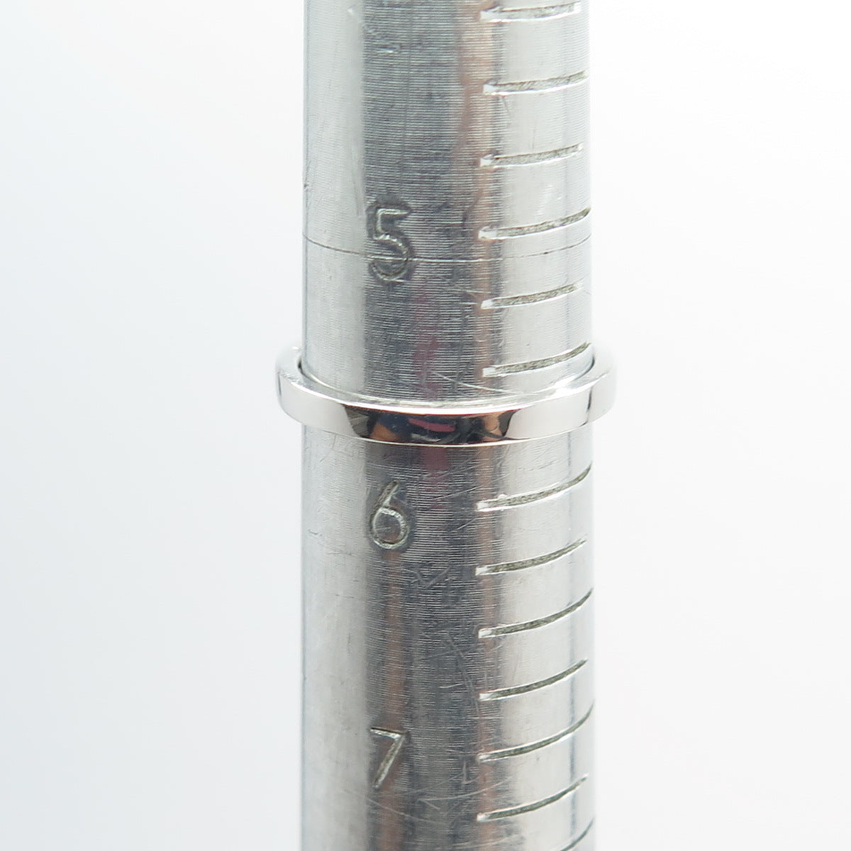 925 Sterling Silver Round-Cut Purple C Z Stackable Ring Size 5.75