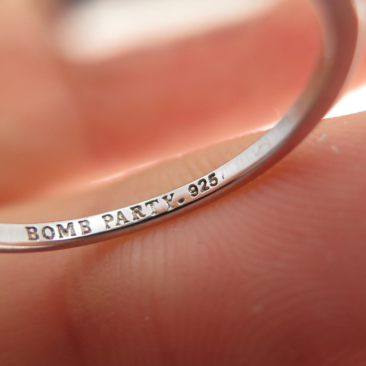 BOMB PARTY 925 Sterling Silver White C Z Arrow Ring Size 7.25