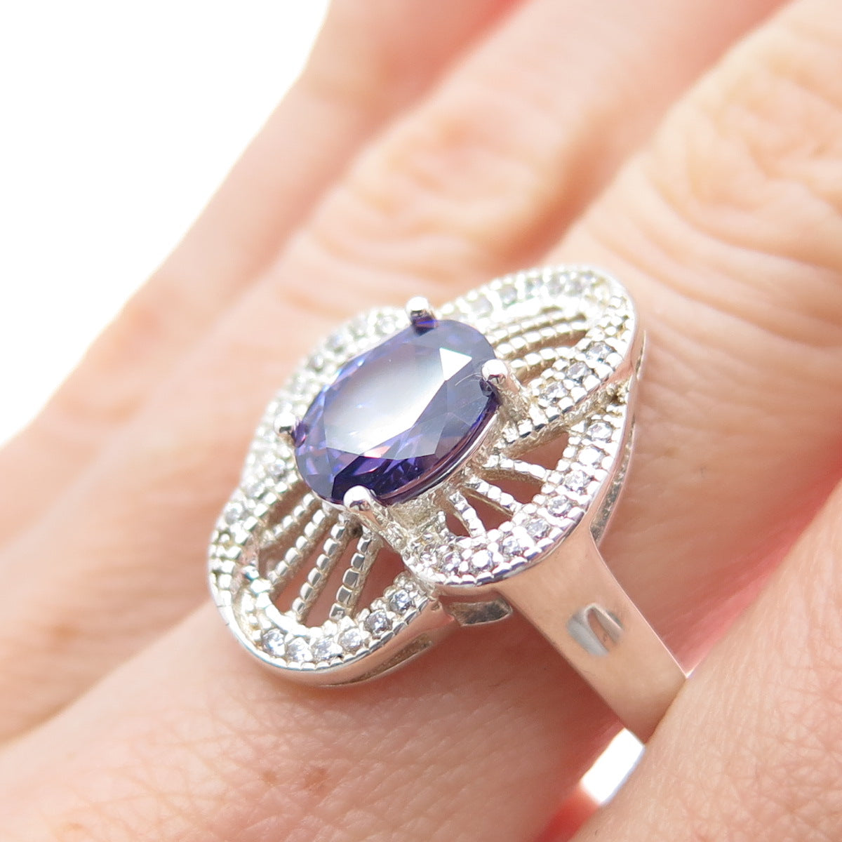 925 Sterling Silver Nano Amethyst & C Z Flower Ring Size 6.75