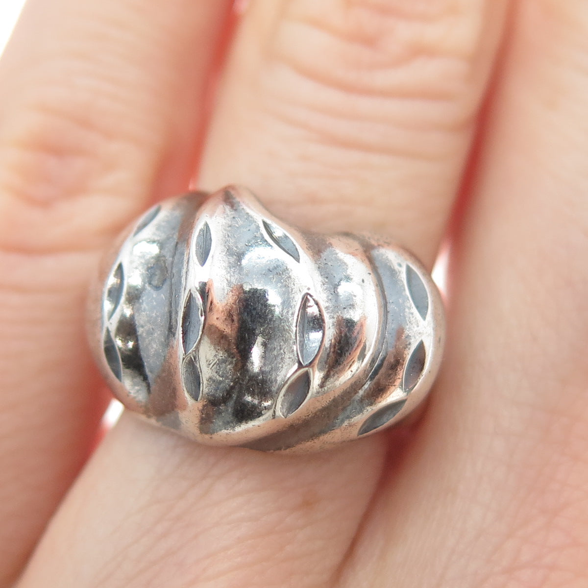 925 Sterling Silver Vintage Modernist Dome Oxidized Ring Size 6