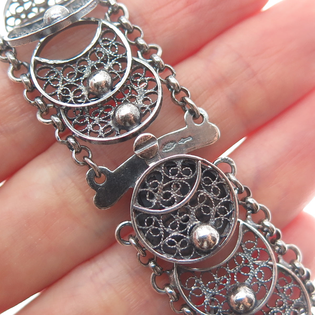 835 Silver Antique Netherlands Filigree Overlap Disc Oxidized Bracelet 6.75"