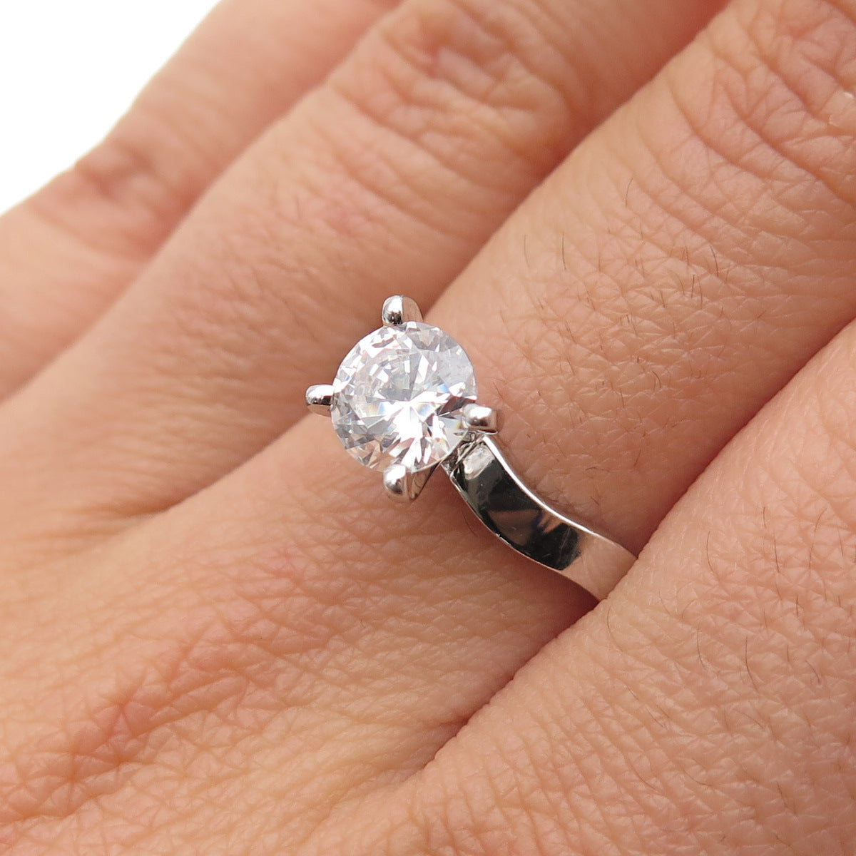 925 Sterling Silver Round-Cut C Z Engagement Wavy Ring Size 7