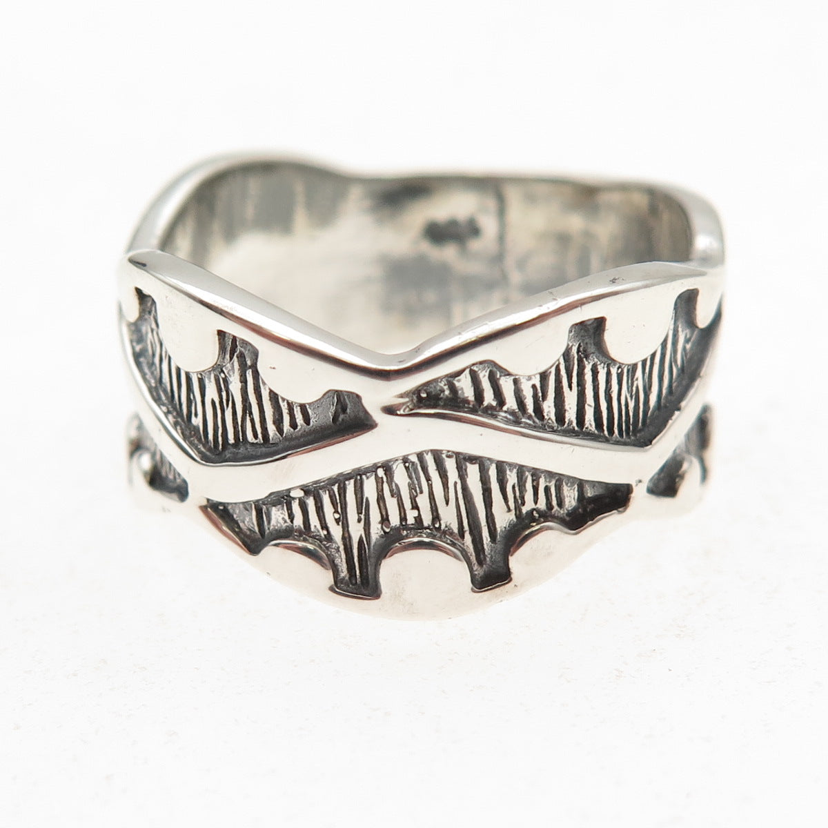 925 Sterling Silver Vintage Modernist Zig Zag Oxidized Band Ring Size 10.25