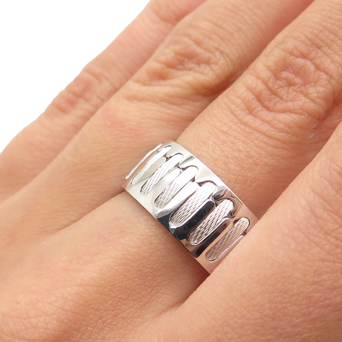 NEOS 925 Sterling Silver Textured Sewing Stitches Band Ring Size 8.75