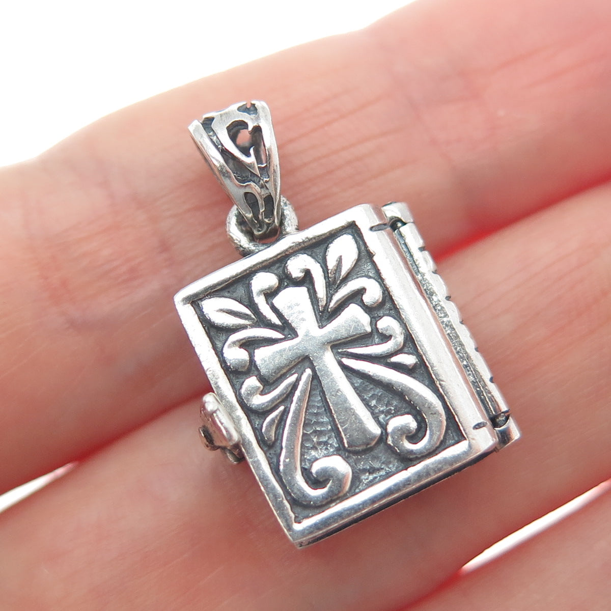 925 Sterling Silver Vintage Enamel USA Flag Cross Locket Oxidized Charm Pendant