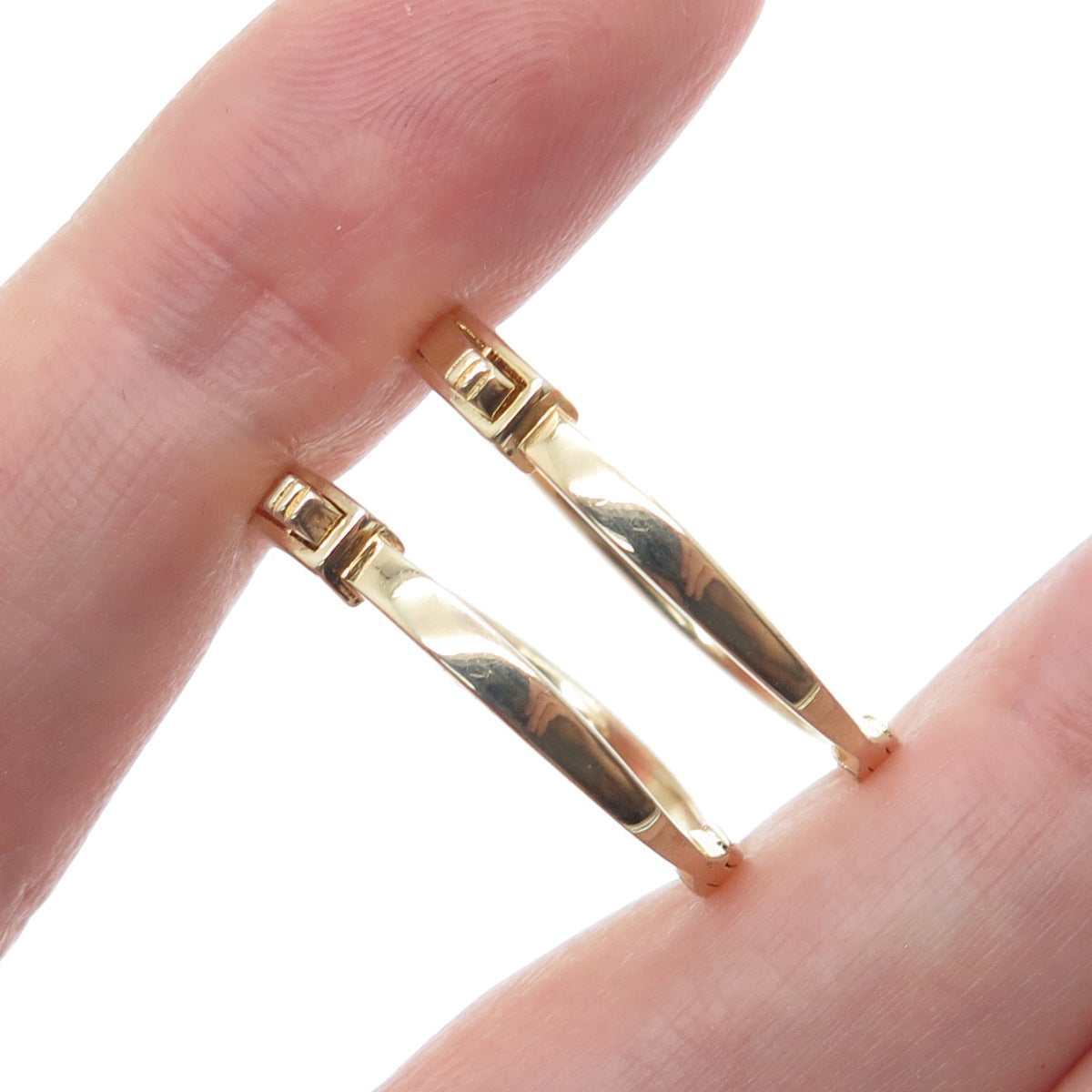 925 Sterling Silver Gold Plated Round-Cut Graduated C Z Hoop Earrings