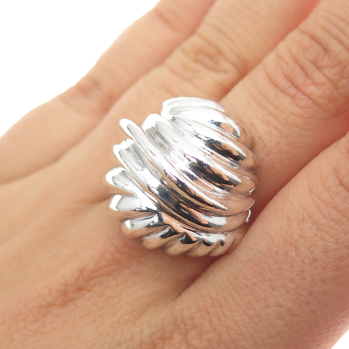 925 Sterling Silver Vintage Modernist Ribbed Dome Ring Size 8.5