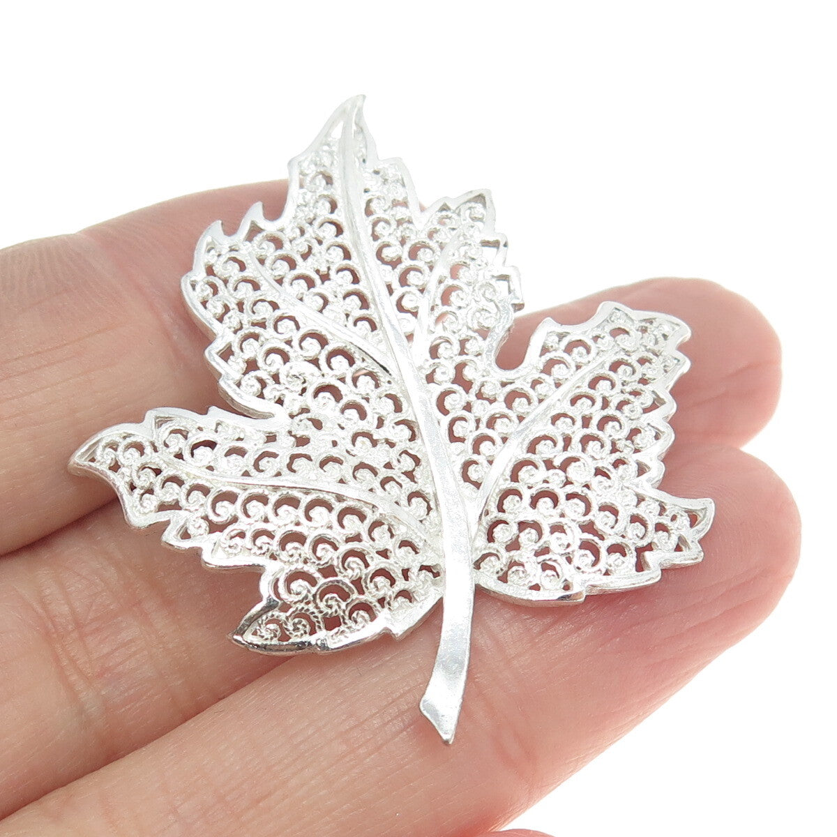 925 Sterling Silver Vintage Germany Maple Leaf Filigree Pin Brooch