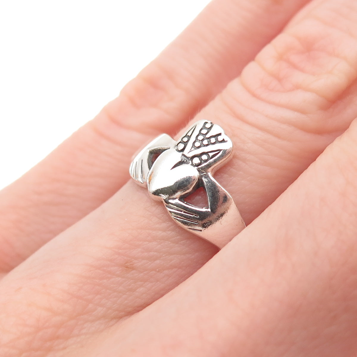 925 Sterling Silver Vintage Irish Claddagh Oxidized Ring Size 5.25