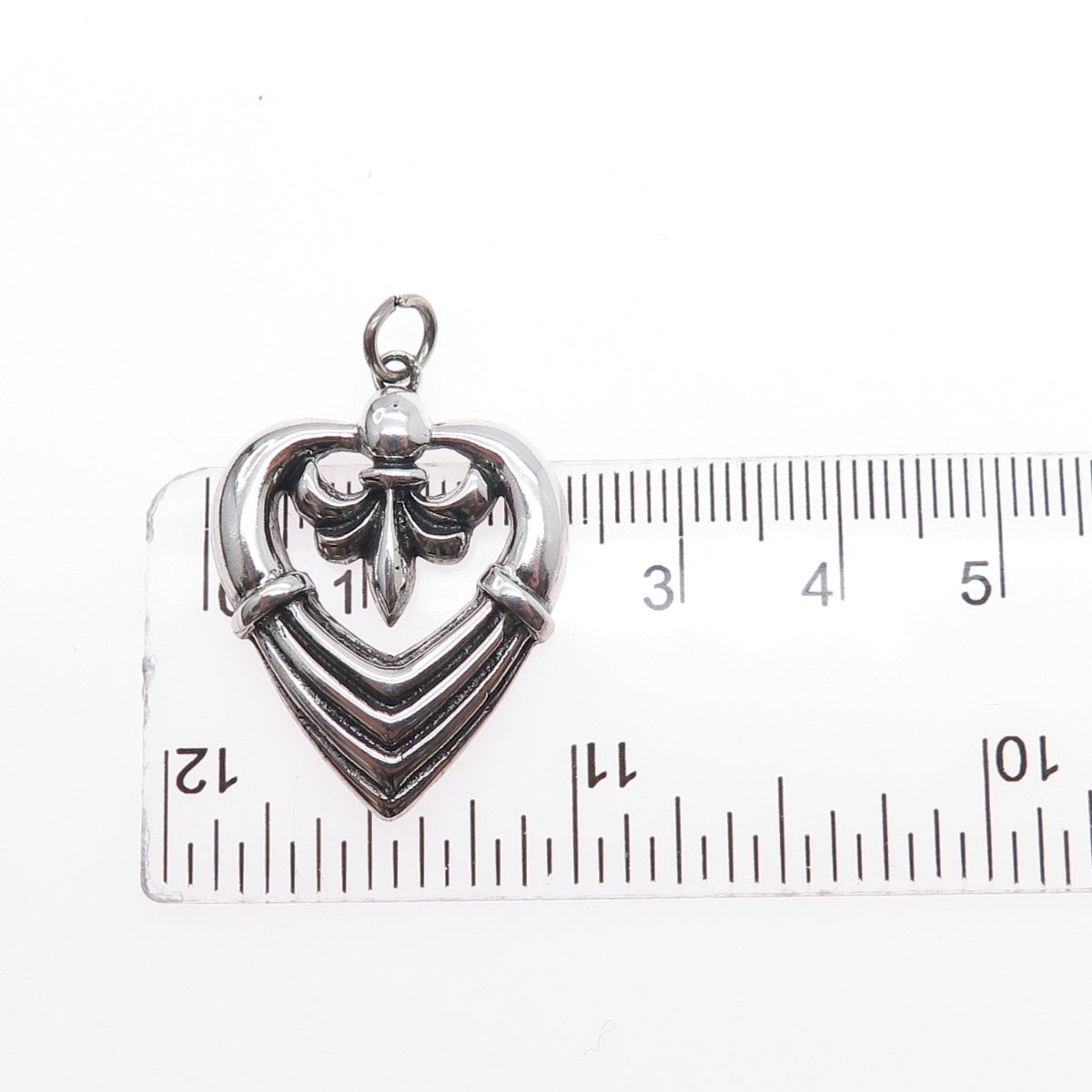 925 Sterling Silver Vintage Fleur de Lis Heart Oxidized Charm Pendant