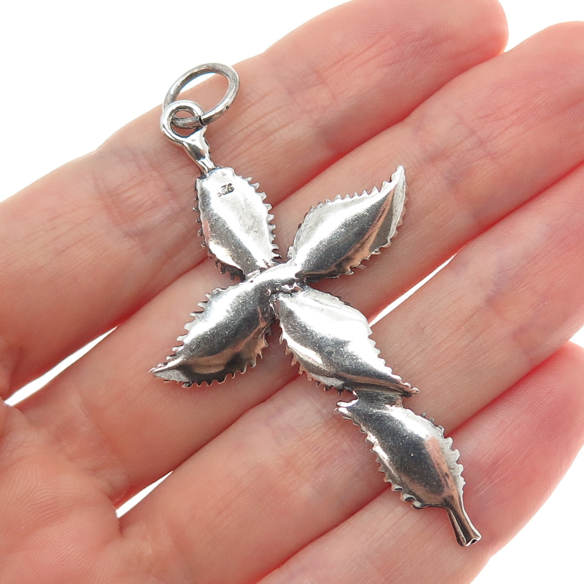 925 Sterling Silver Vintage Floral Leaf Cross Oxidized Pendant