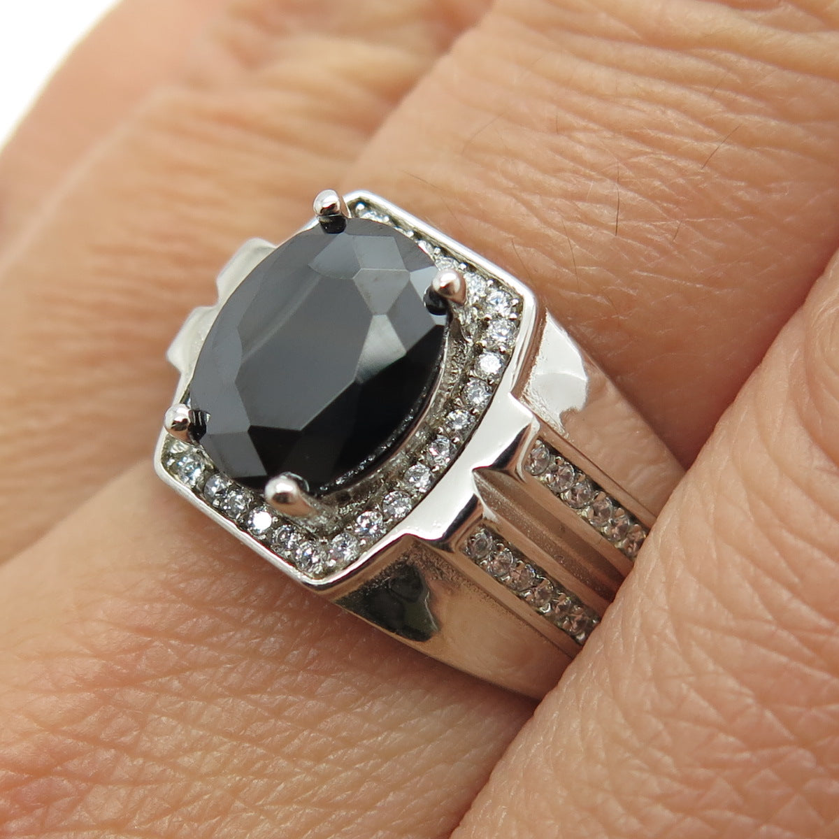 925 Sterling Silver Real Hematite & Round-Cut C Z Ring Size 8.25