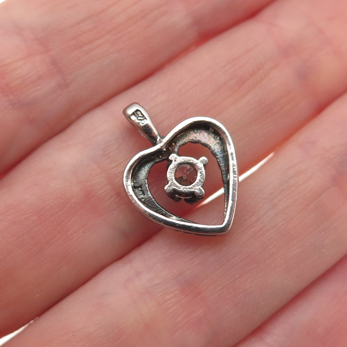925 Sterling Silver Vintage Round-Cut C Z Heart Mini Charm Pendant