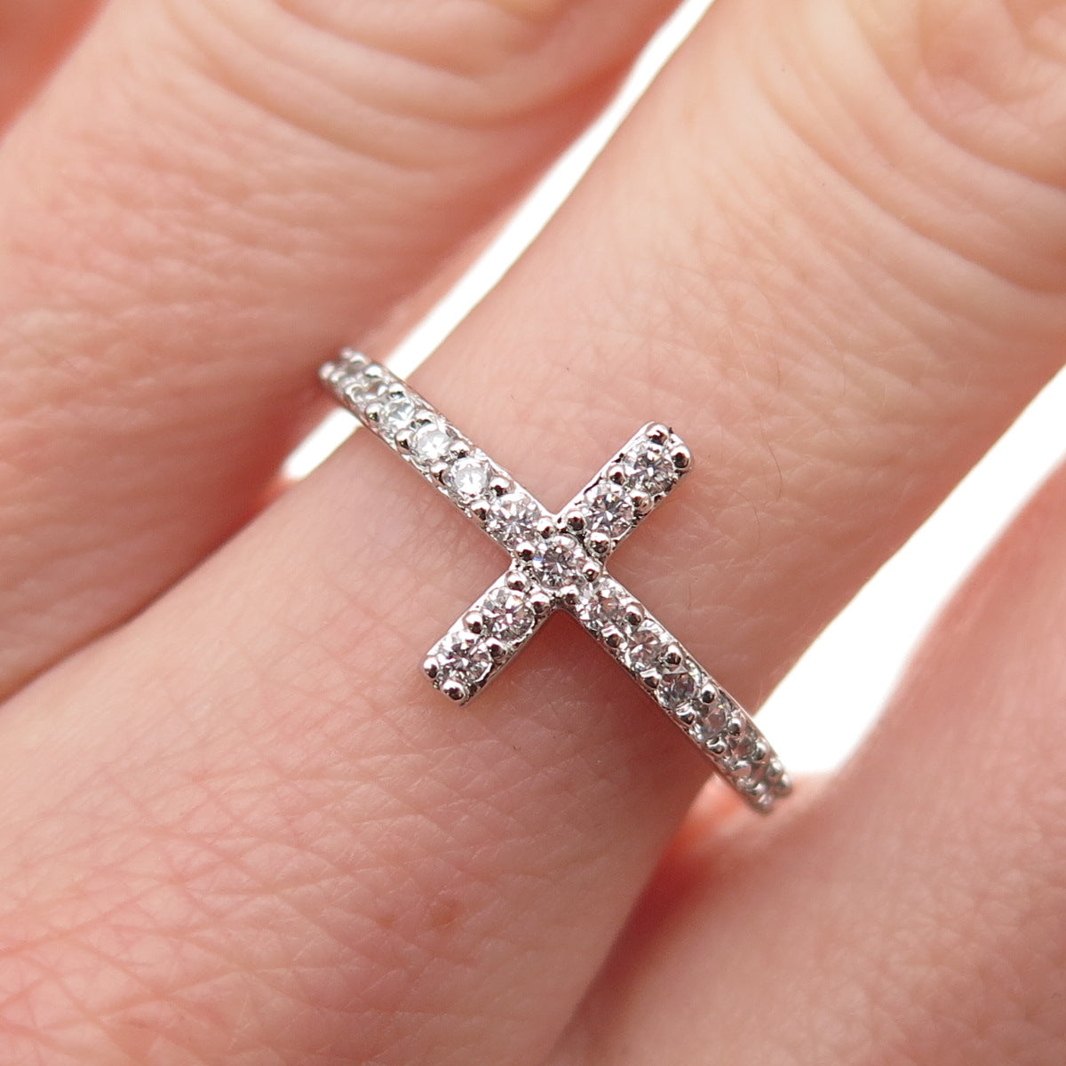 925 Sterling Silver Round-Cut C Z Cross Ring Size 6.25