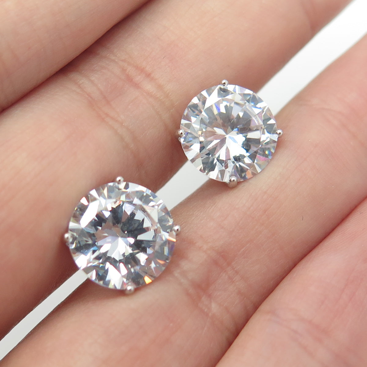 HAN 925 Sterling Silver Round-Cut White C Z Stud Earrings