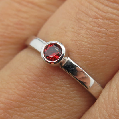 925 Sterling Silver Round-Cut Red C Z Ring Size 9