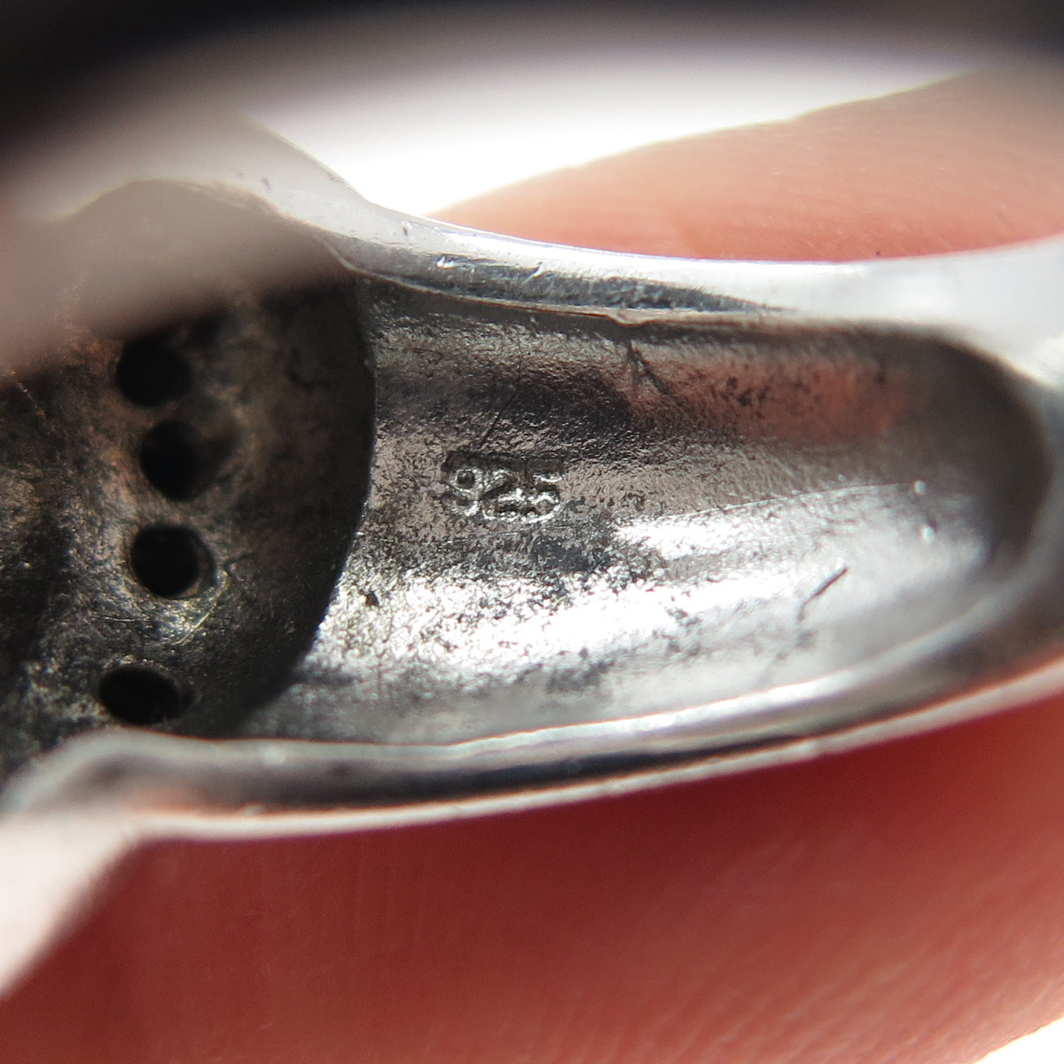 925 Sterling Silver Round-Cut Black & White C Z Heart Ring Size 6.5