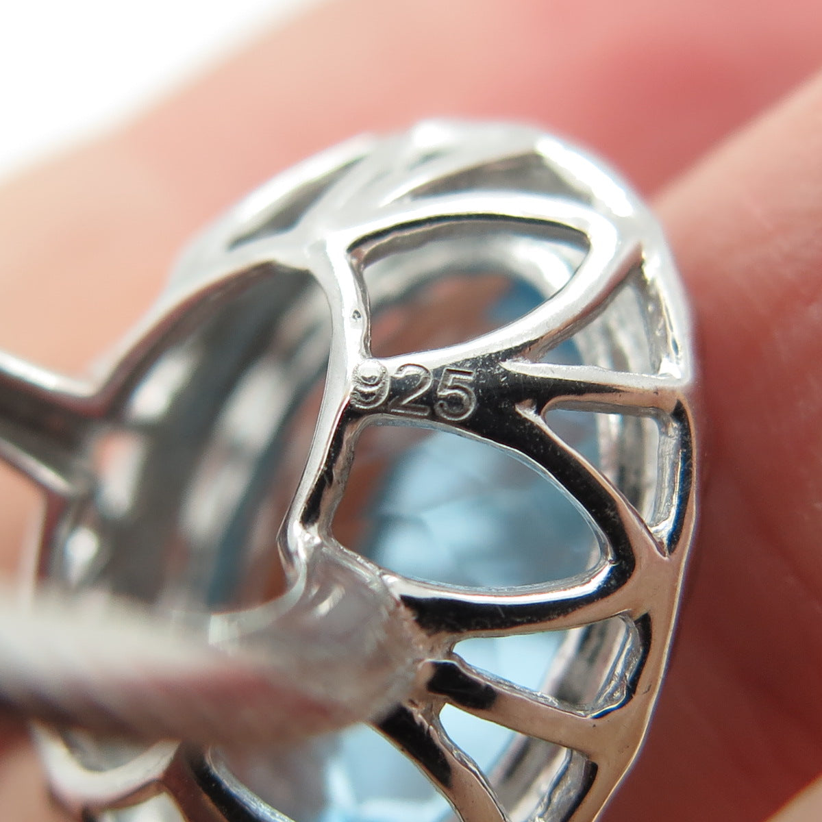 925 Sterling Silver Real Oval-Cut Blue Topaz Gem Ribbed Twisted Ring Size 6.25