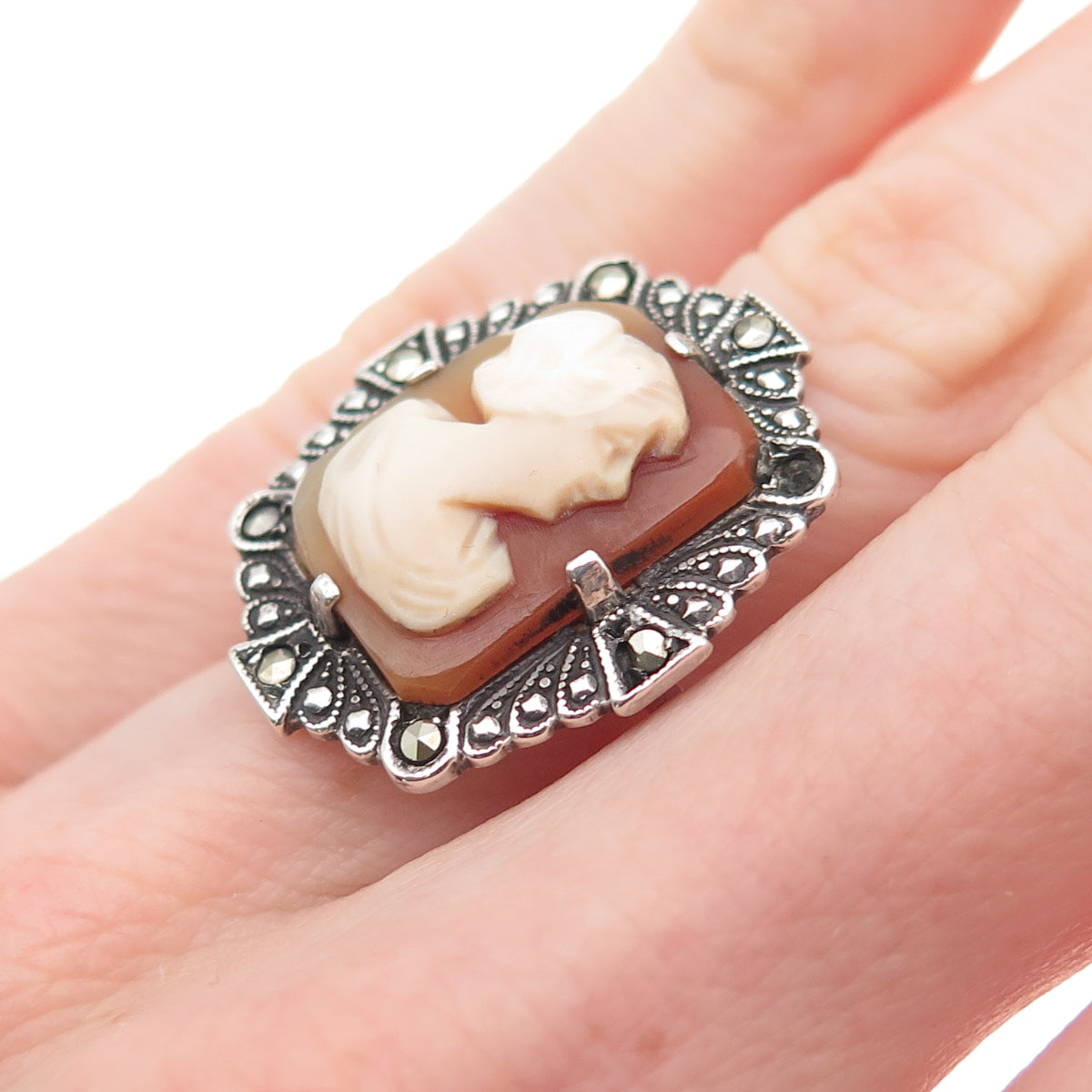 925 Sterling Antique MOP & Marcasite Lady Cameo Ring Size 5.25 (missing stone)