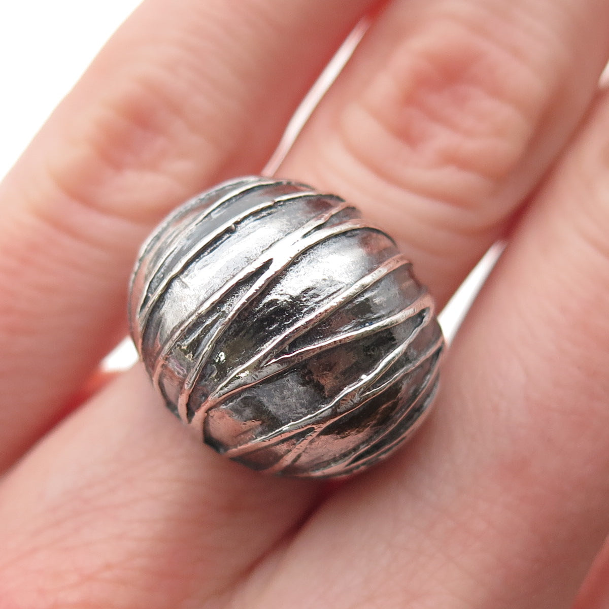 925 Sterling Silver Vintage Modernist Dome Oxidized Ring Size 5.25
