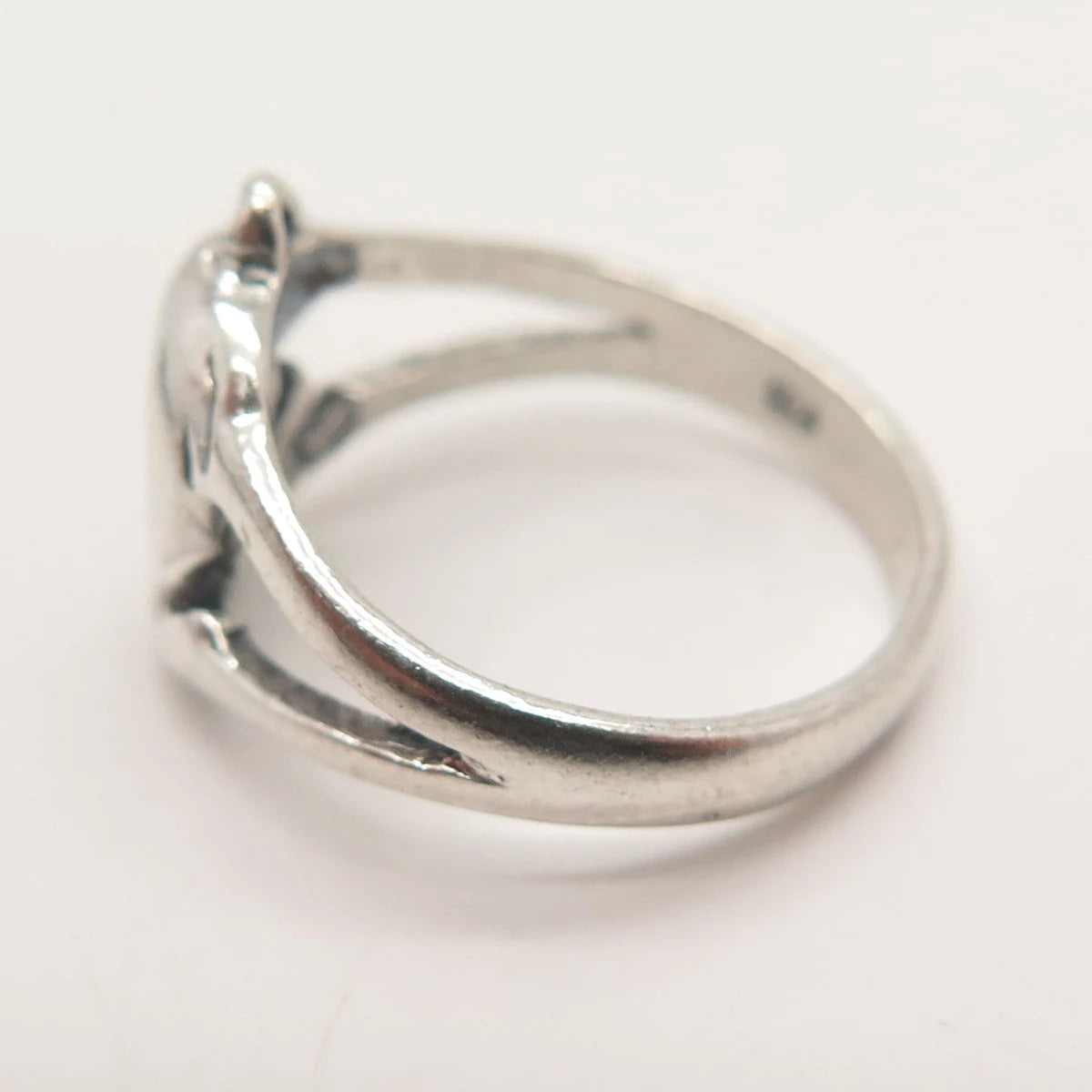 925 Sterling Silver Vintage Friendly Dolphin Ring Size 5