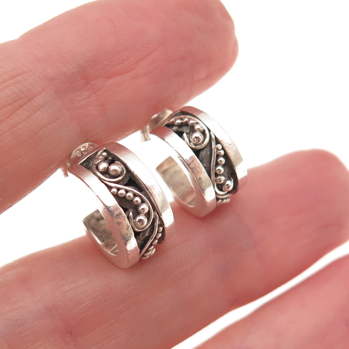 Lois Hill 925 Sterling Silver Vintage Signature Scroll Granulated Hoop Earrings