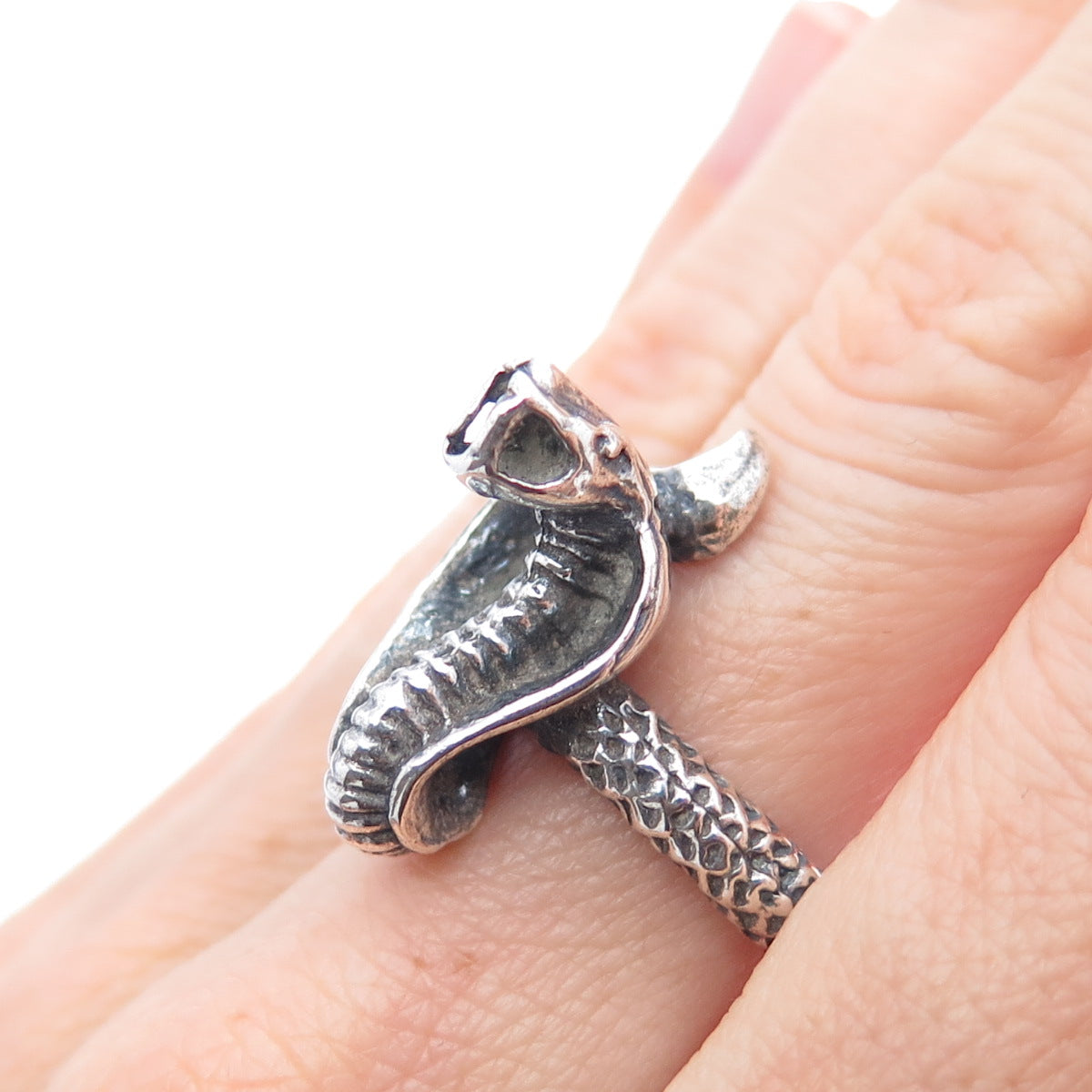 925 Sterling Silver Vintage Cobra Snake Oxidized Ring Size 7.5
