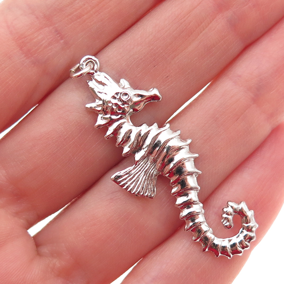 BREADNER CO. 925 Sterling Silver Vintage Seahorse Charm Pendant