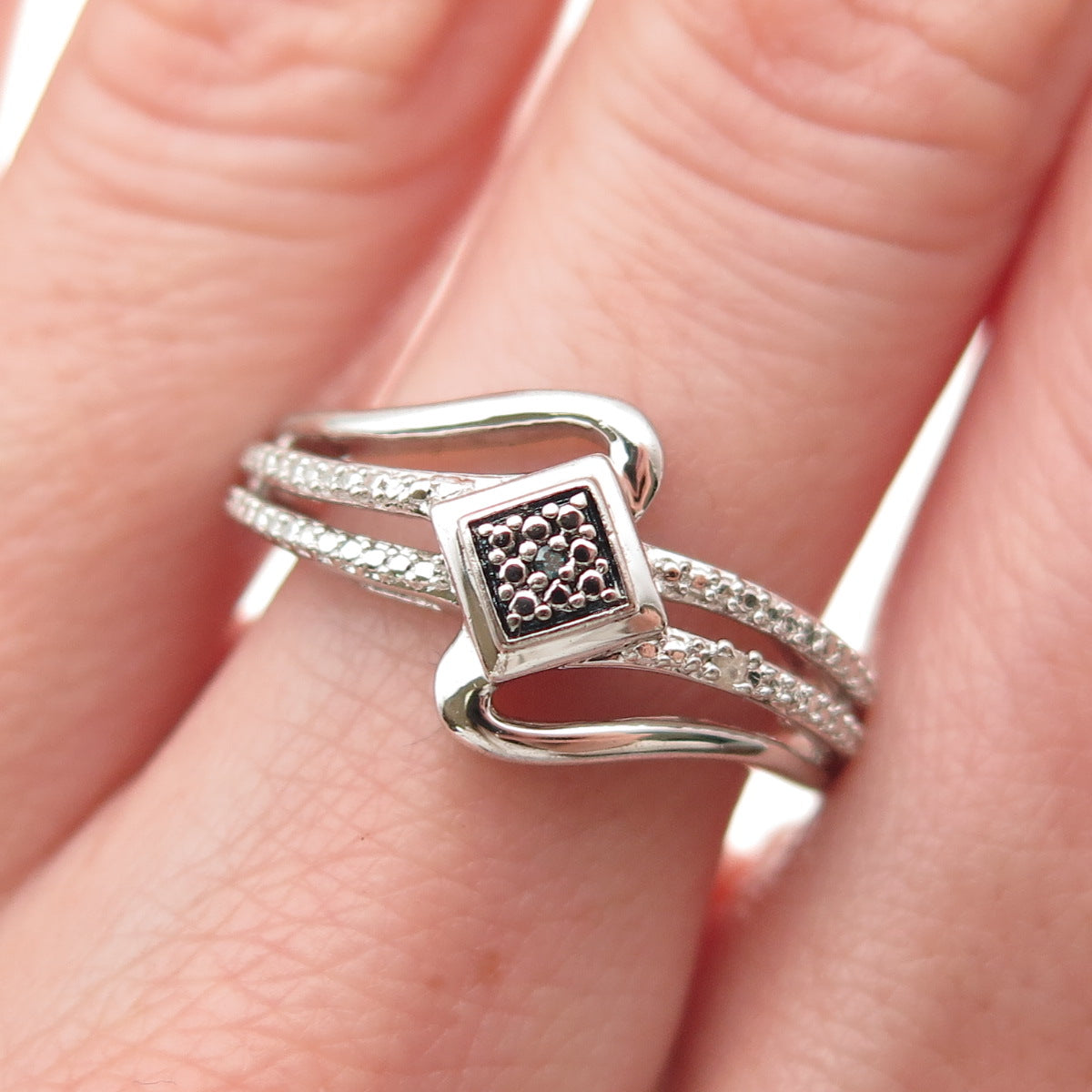 KRN KIRAN 925 Sterling Silver Real Round-Cut Blue & White Diamond Ring Size 7