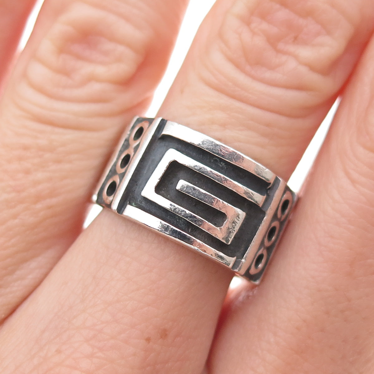 925 Sterling Silver Vintage Mexico Spiral Oxidized Band Ring Size 7.25