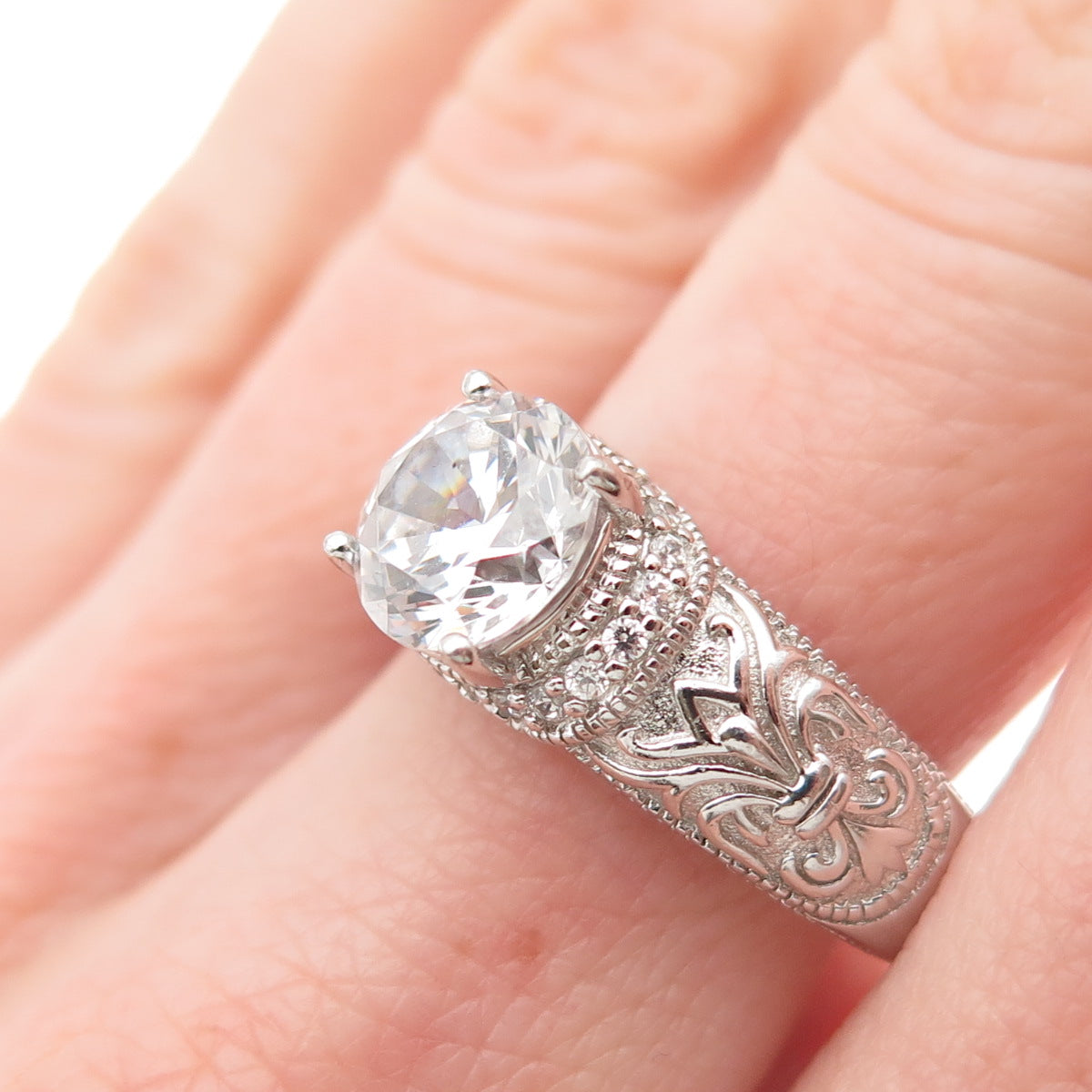 VANNA K 925 Sterling Silver Round-Cut C Z Fleur de Lis Engagement Ring Size 9.25