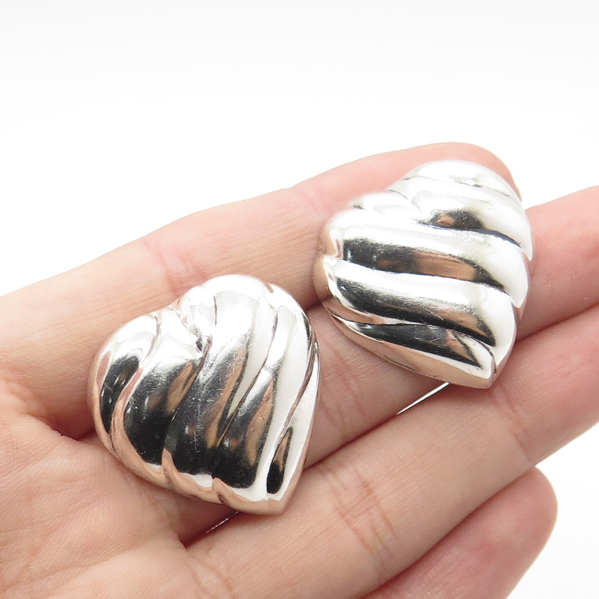 925 Sterling Silver Vintage Ribbed Heart Earrings