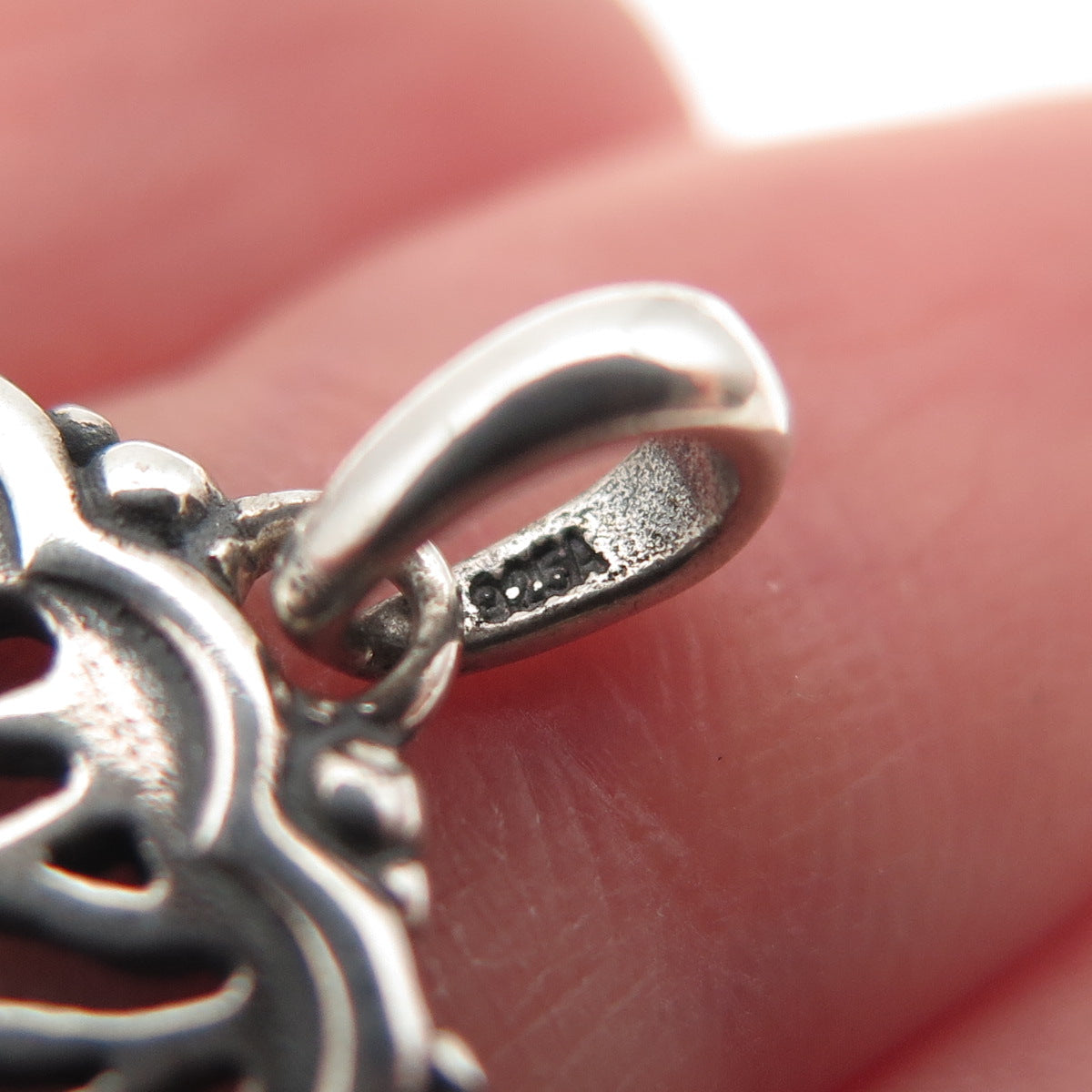 925 Sterling Silver Vintage Floral Oxidized Pendant