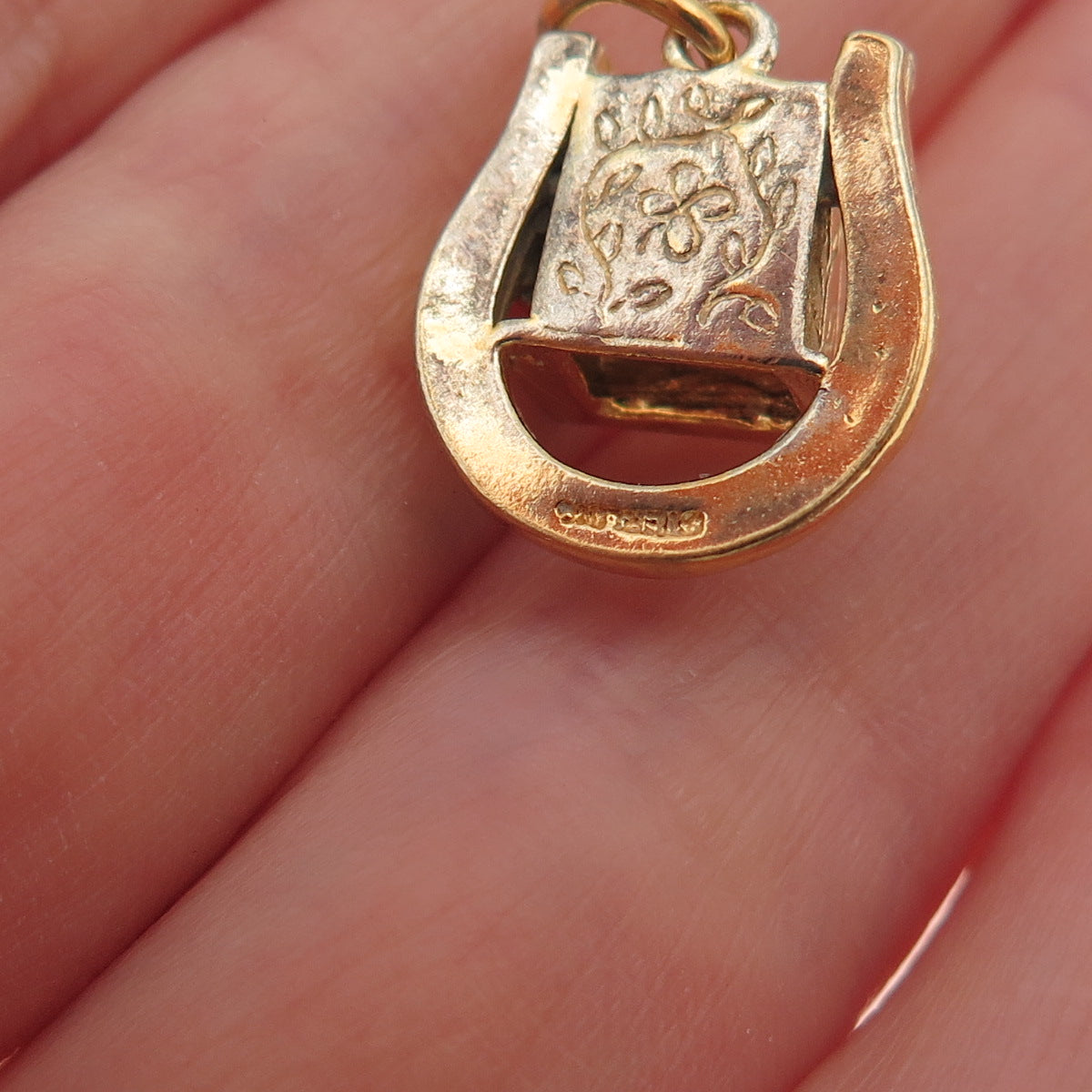 925 Sterling Gold Plated Antique Art Deco Slot Machine & Horseshoe Mini Pendant