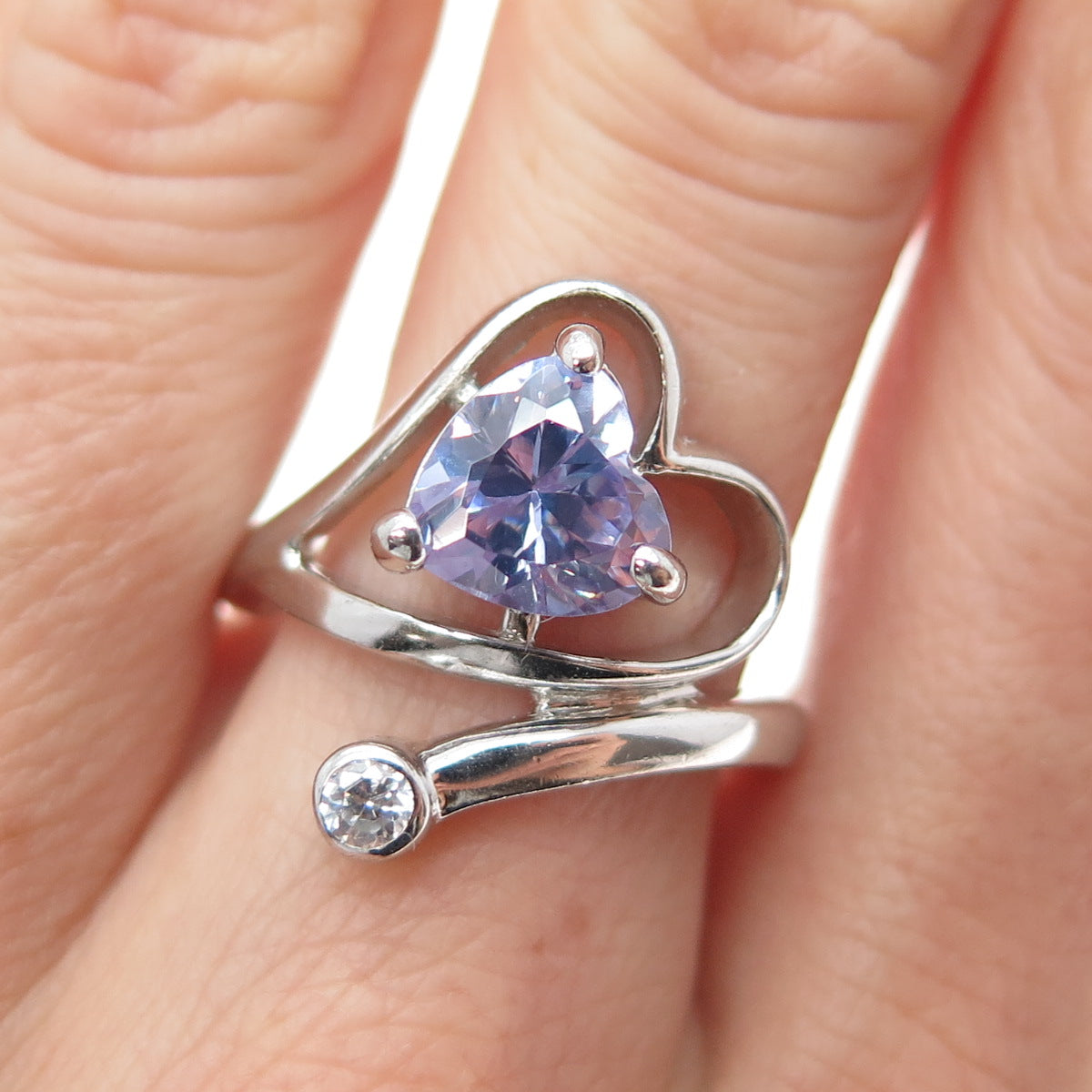 AF DESIGN 925 Sterling Silver Vintage Lavender & White C Z Heart Ring Size 8.25
